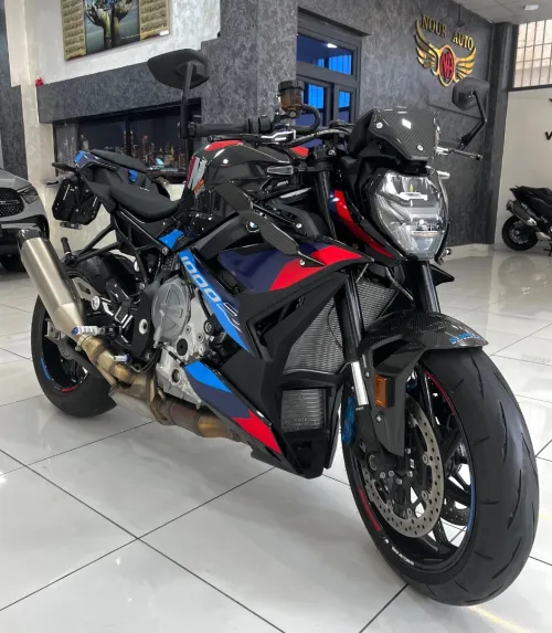 BMW M 1000 R pivi 2025