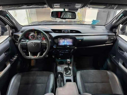 Toyota HILUX 2025 GR FULL OPTIONS