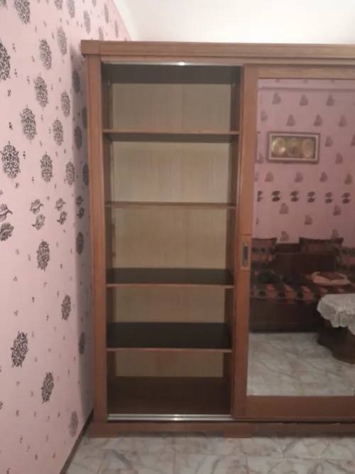 Lit 2 place coffré avec matelas orthopédique et garde robe
