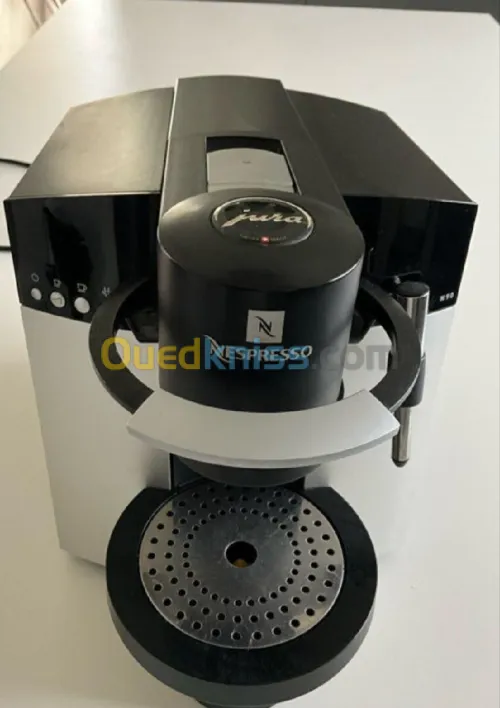 Machine à café Nespresso elle fait du café et cappuccino original de la Suisse 0