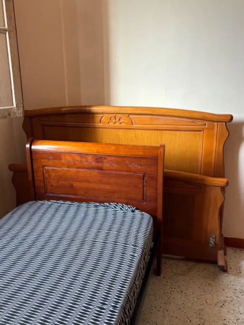 Chambre à coucher bois noble 100%(hêtre)