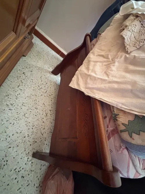 Chambre à coucher bois noble 100%(hêtre)