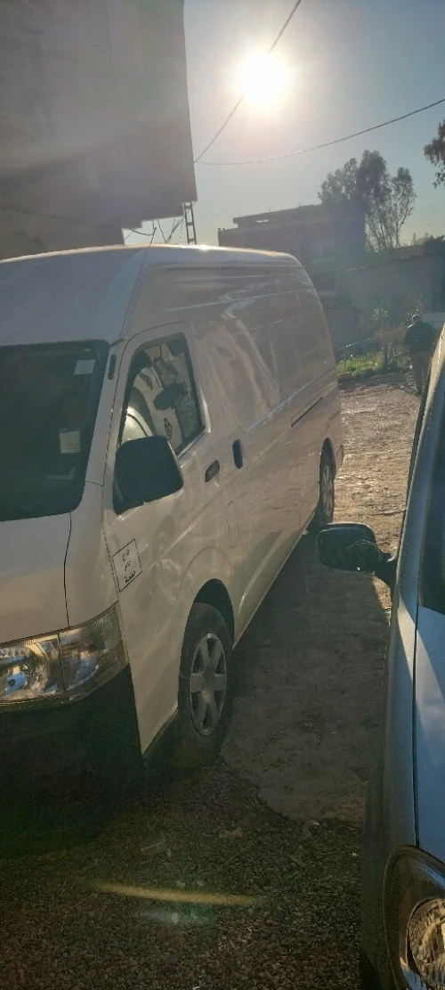 Toyota Hayas 2013 