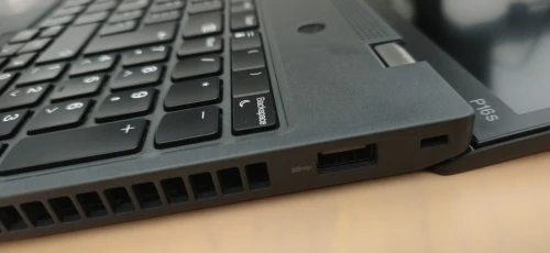 Lenovo ThinkPad P16s Pro 7 2TB comme NEUF