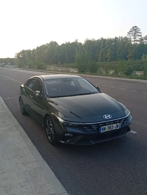 Hyundai Elentra 2025 Lux