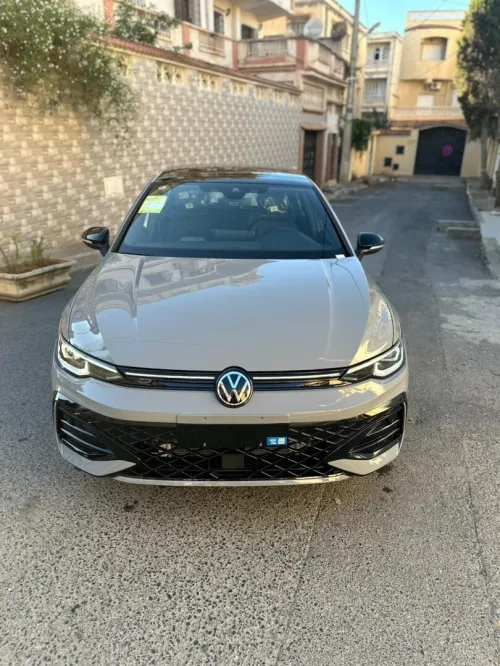 Volkswagen Golf 8 2025 R-Line
