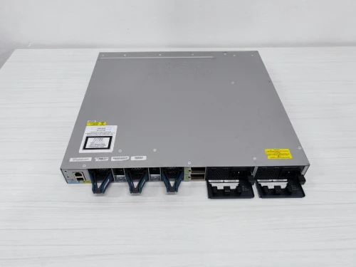 Switch Cisco Catalyst WS-C3850-24P-E | 24 Ports Gigabit PoE+ | 2x SFP+ | 2x SFP - Cisco Catalyst 3850