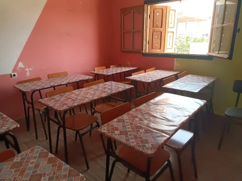 TABLE ECOLE