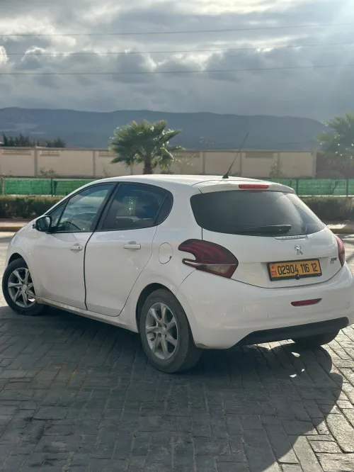 Peugeot 208 2016 Active Facelift