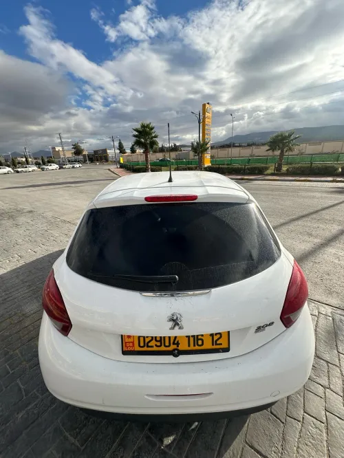 Peugeot 208 2016 Active Facelift