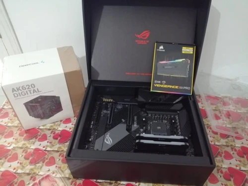 KIT UPGRADE X570 ROG Crosshair VIII Dark Hero + Corsair RGB PRO 32Go+AK 620 Digital+Ryzen 5700x