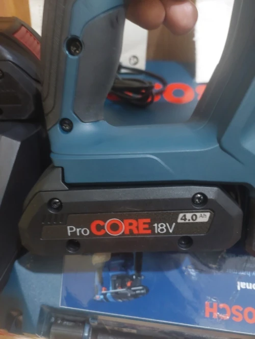 Perforateur Bosch compact 18v 4Ah PROCORE (BL-2024)