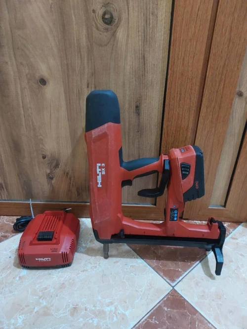 Cloueure Hilti BX 3