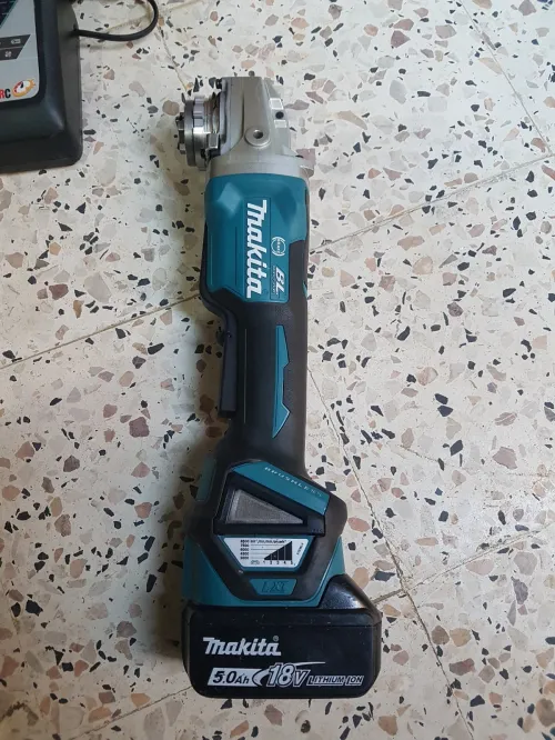 Meleuse angulaire Makita X-Lock 125mm (très puissante)