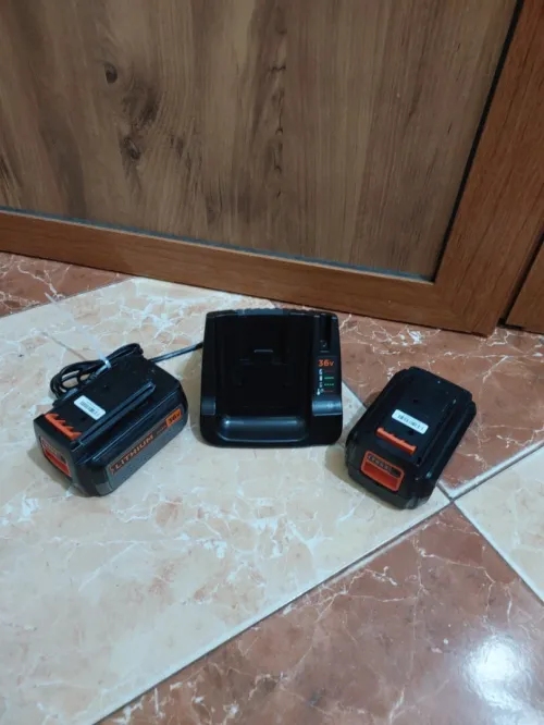 Chargeur + 2 Batteries Black&Decker 36v