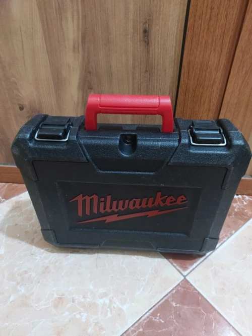 Visseuse Milwaukee 12v 2Ah