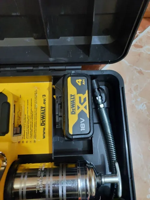 Pompe à graisse Dewalt 18v (USA)