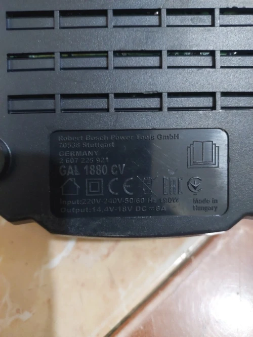 Chargeur rapide Bosch 18v