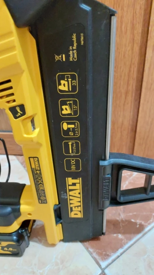 Cloueure Dewalt 18v 4Ah (BL-2021)