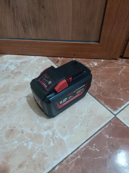 Batterie Milwaukee 18v 12Ah