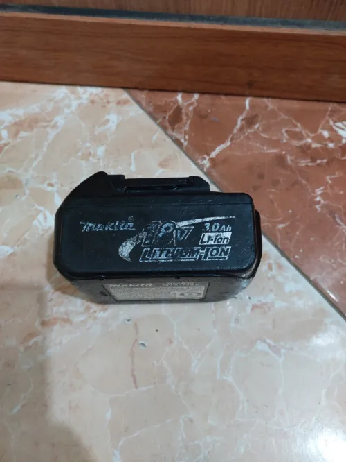 Batterie Makita 18v 3Ah 
