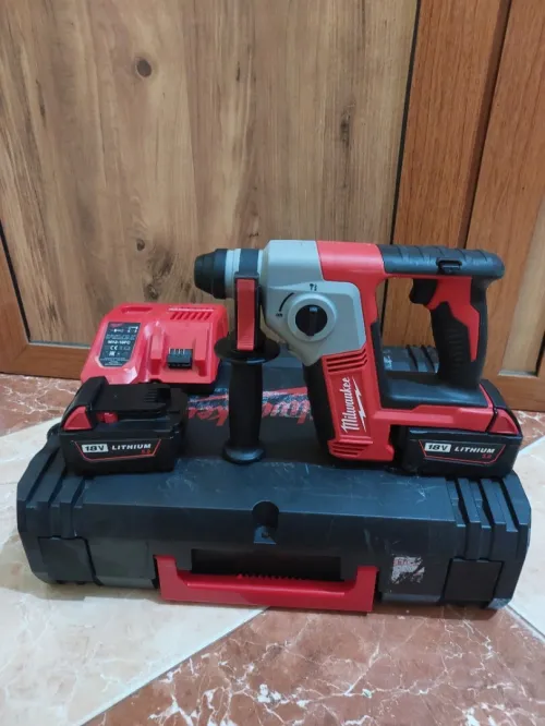 Perforateur Milwaukee 18v 5Ah (2022)