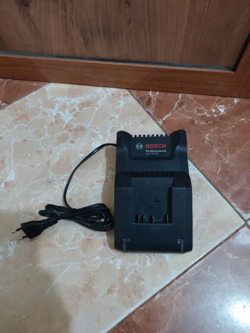 Chargeur Bosch GAL 18-40