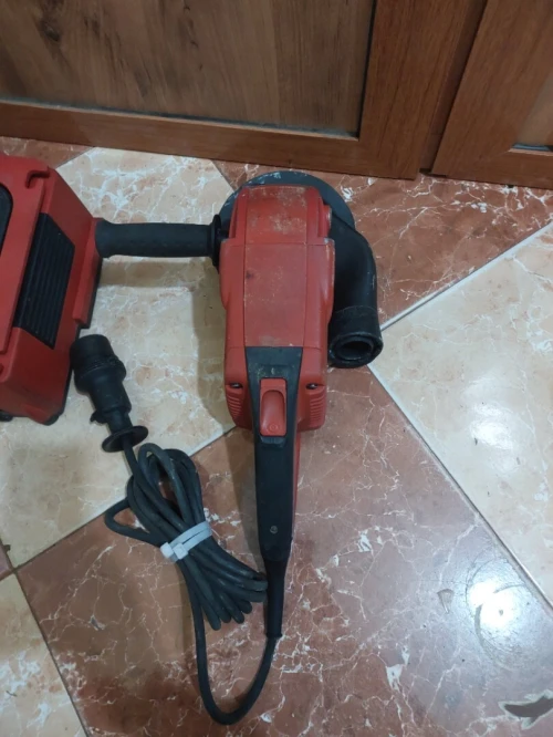 Ponceuse A béton Hilti DG 150