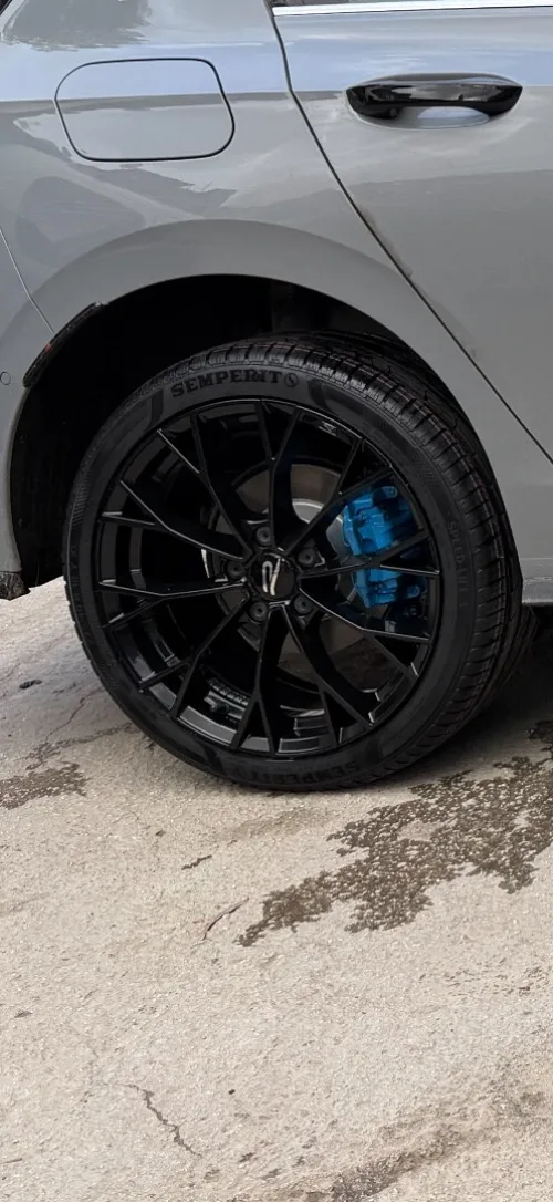 Volkswagen Golf 8 2025 R