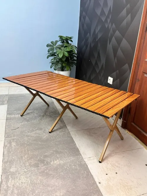 Table de Camping Pliante en Aluminium avec Design Grain de Bois - طاولة تخييم ألمنيوم قابلة للطي بتصميم خشبي ... هيكل ألمنيوم متين و شديد التحمل...