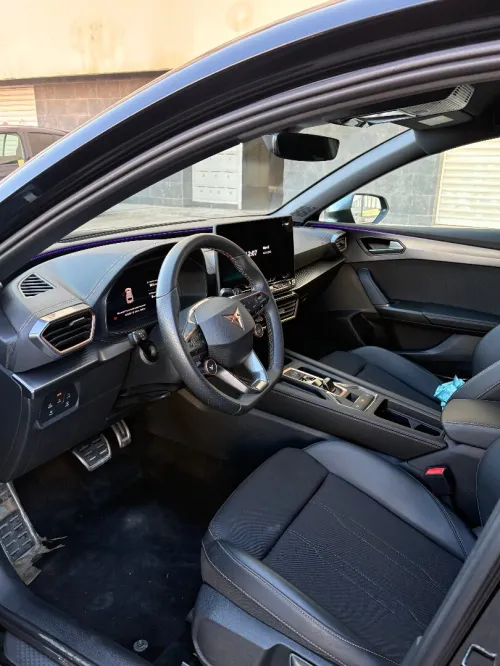Cupra  Leon 2024 
