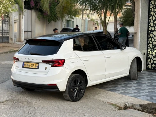 Skoda Fabia 2022 Style (avec toit panoramique)