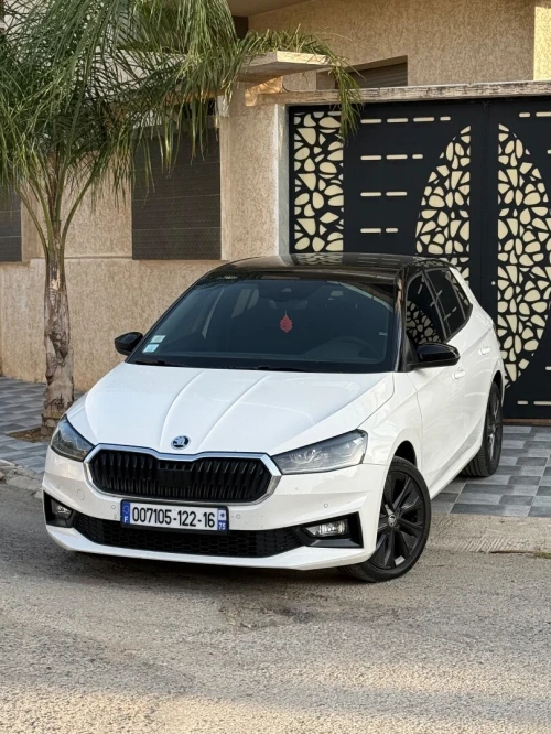 Skoda Fabia 2022 Style (avec toit panoramique)