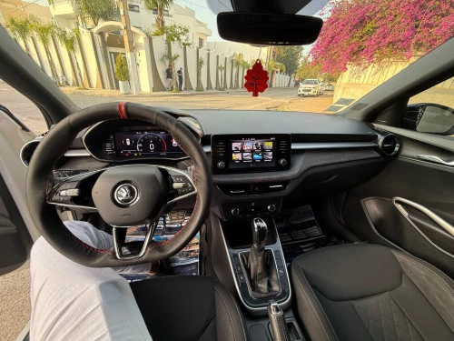 Skoda Fabia 2022 Style (avec toit panoramique)