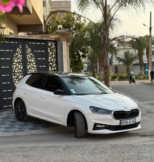 Skoda Fabia 2022 Style (avec toit panoramique)