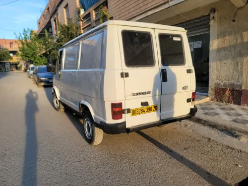 Peugeot J5 1990