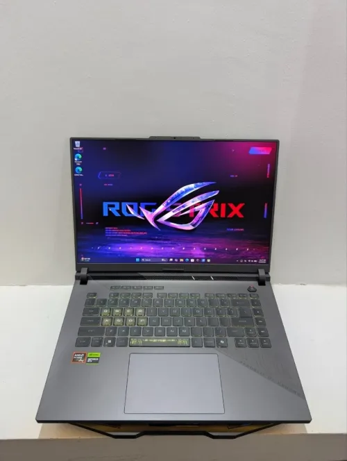 ASUS ROG STRIX G16 | RYZEN 9 8940HX | RTX 5070 | 2.5K 240Hz | CABA MINT