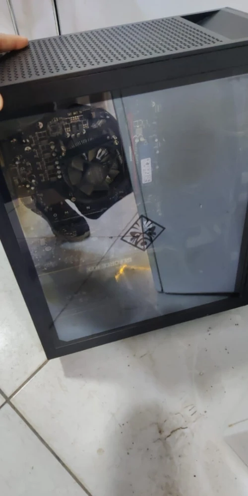 PC Gamer Ryzen 7 3700x8-core / RAM 16Go / SSD 256Go hdd 1T/ RTX 2070 8Go