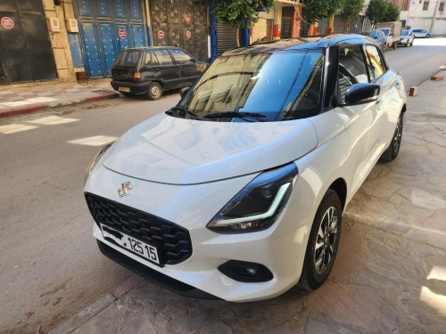 Suzuki Swift 2025 GLX Monte Carlo