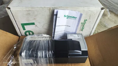 Servo moteur Schneider ILS1F852S1449
