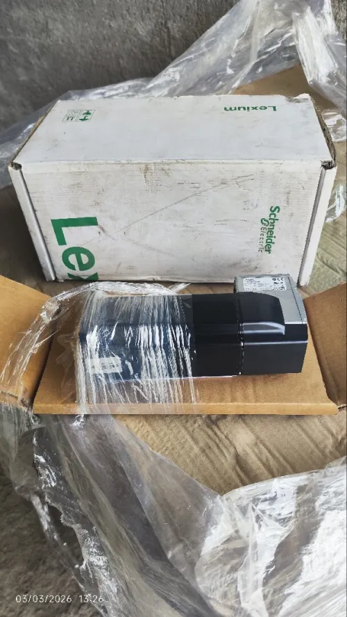 Servo moteur Schneider ILS1F852S1449