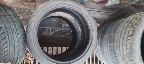 Pneus 235/40R18