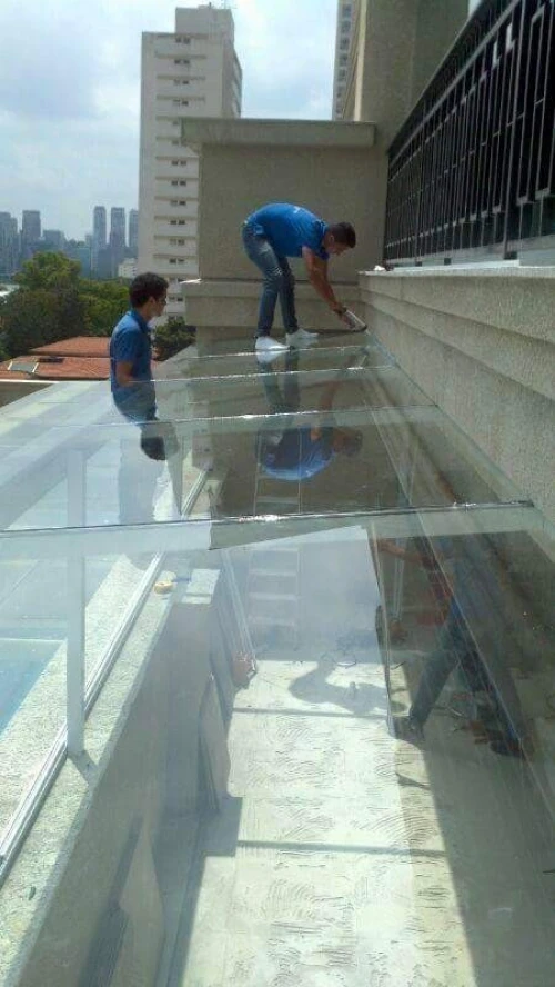Vitrine et façade en VERRE SECURITE