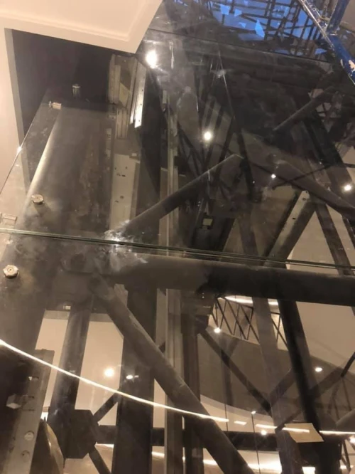 Vitrine et façade en VERRE SECURITE