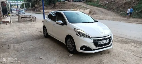 Peugeot 208 2015 Active Facelift