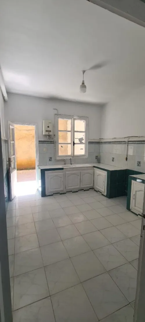 Location Appartement Niveau de villa F2 Alger Draria