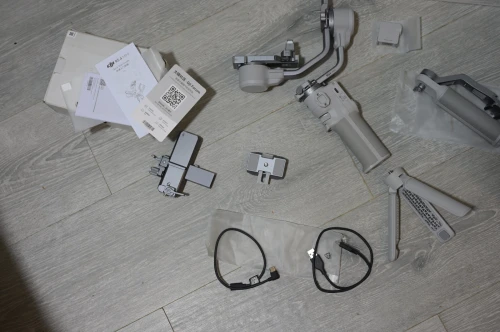 Stabilisateur dji RS4 mini combo!