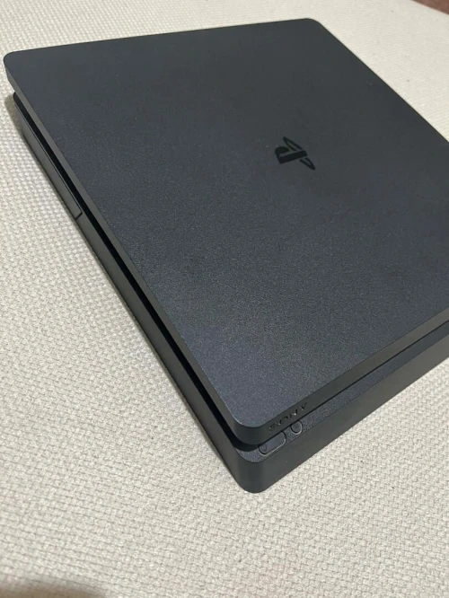 ps4 slim flaché