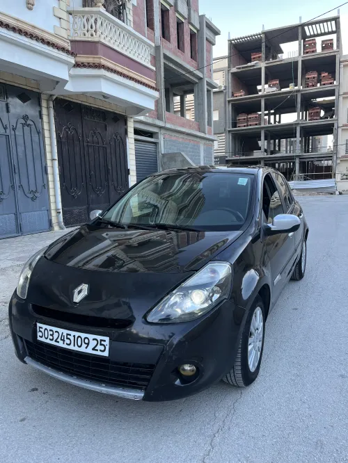 Renault Clio 3 2009 Night and day