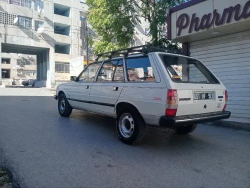 Peugeot 305 1986 305